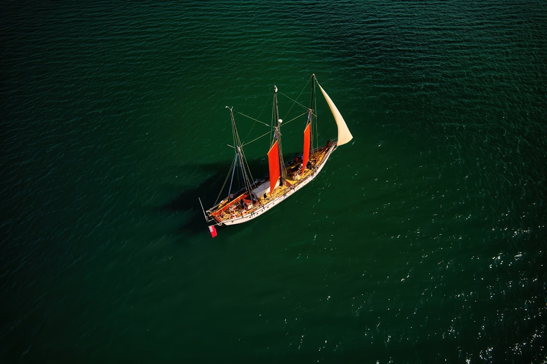 جزيرة الاورانج مركب الشراع القراصنه البايرتس⛵