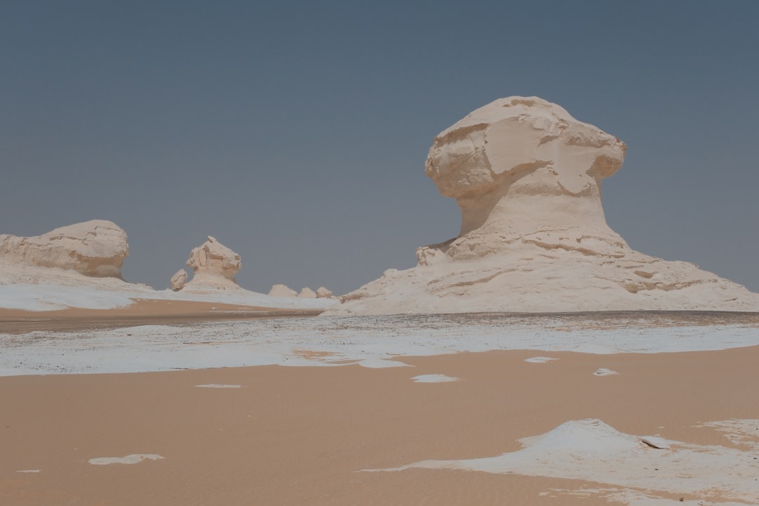رحلة الصحراء البيضاء 🏜️